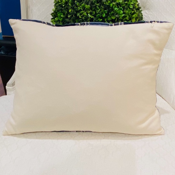 S14-Tuxedo Pleat Blue & White Oblong Accent Pillow - Picture 3 of 8